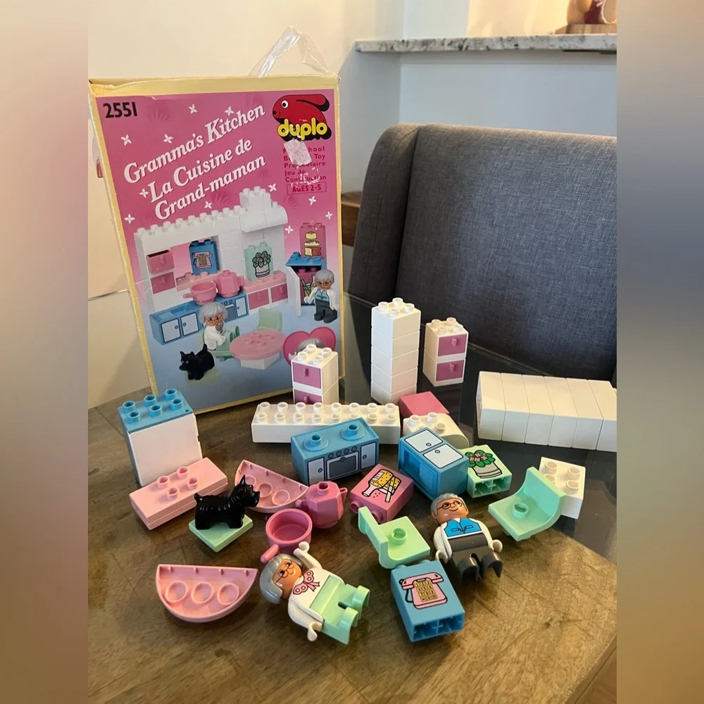 Lego duplo Grandma's Kitchen Set - Pink and White 2551
